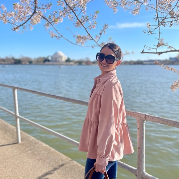 Meet your Posher, Dani - Picture 3 of 3